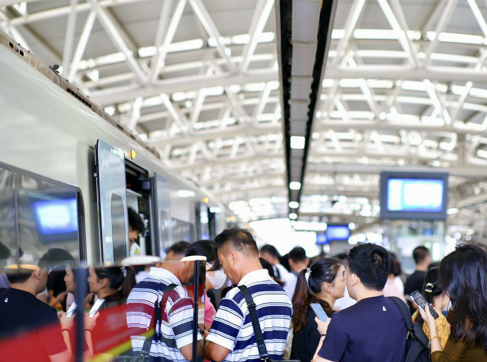 933万人次！广州地铁暑运期间日均客流比6月增长8.1%